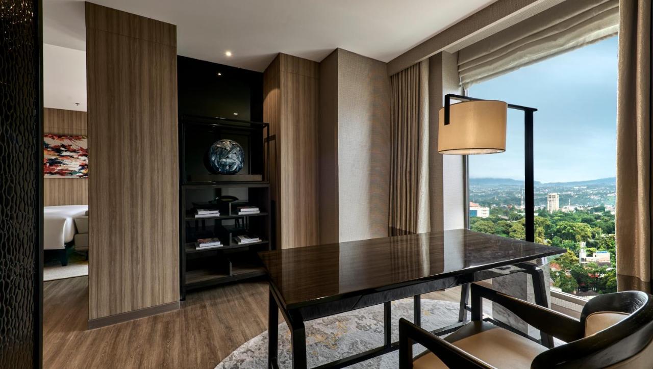 Pullman Bandung Grand Central Extérieur photo