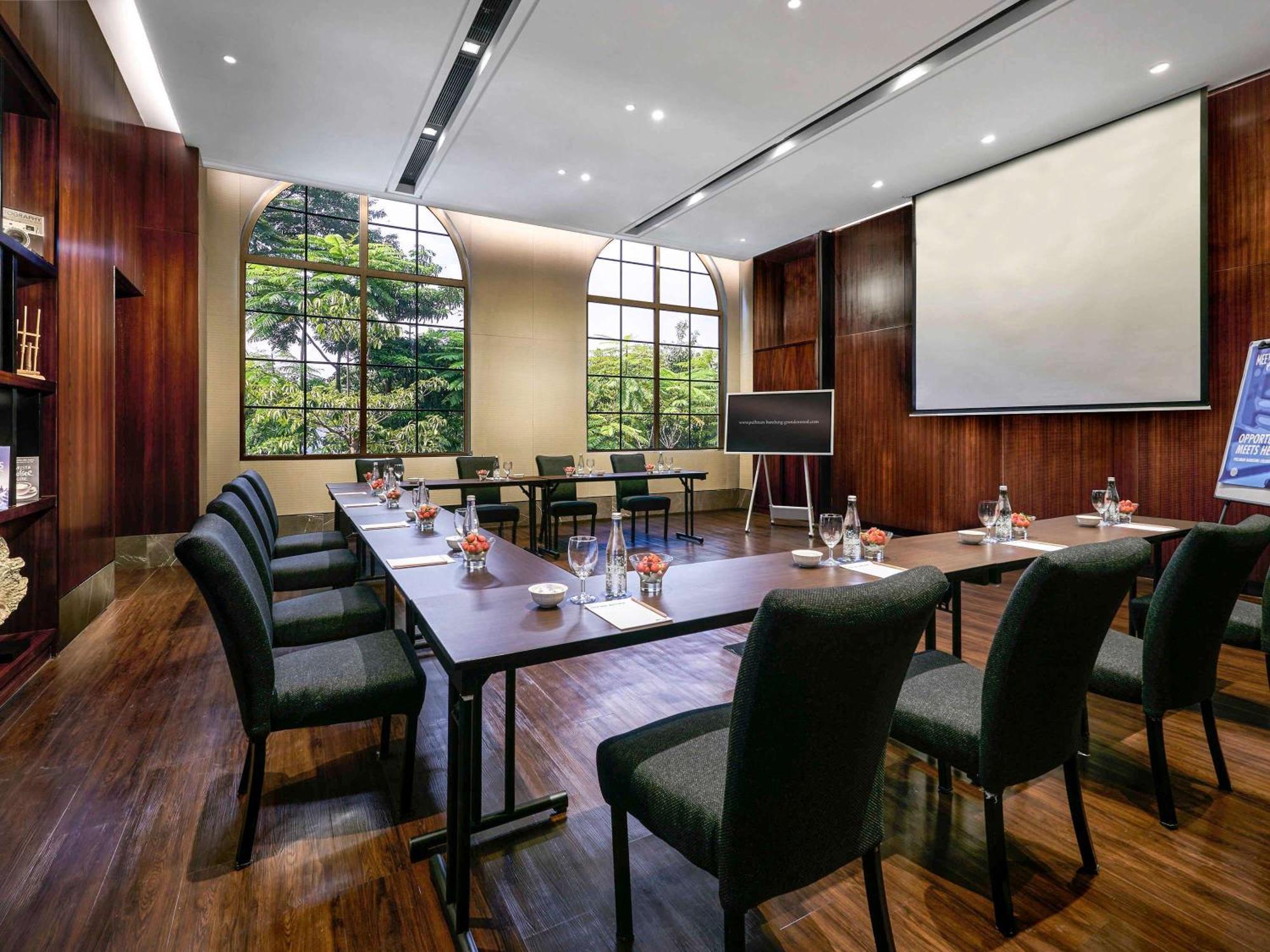 Pullman Bandung Grand Central Extérieur photo
